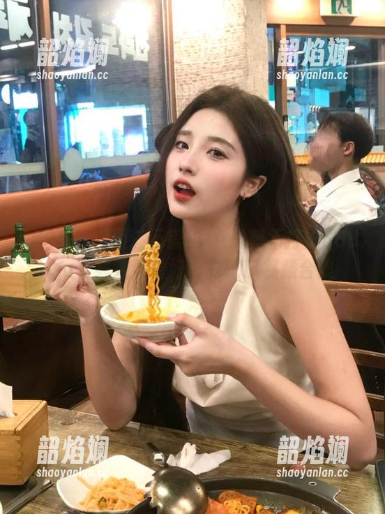 通过万篇长征-黑料不打烊668.su下载观看最好玩的吃瓜视频合集