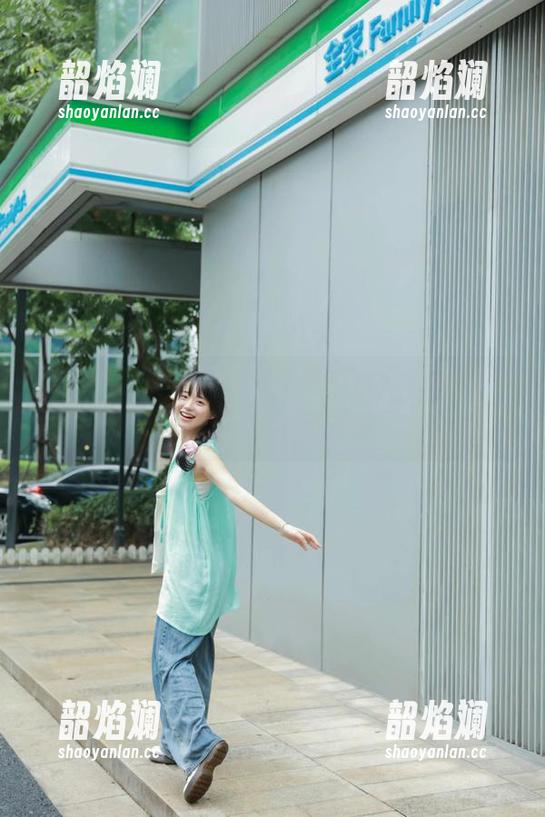 快来91吃瓜群众官网，少女带你吃瓜不迷路