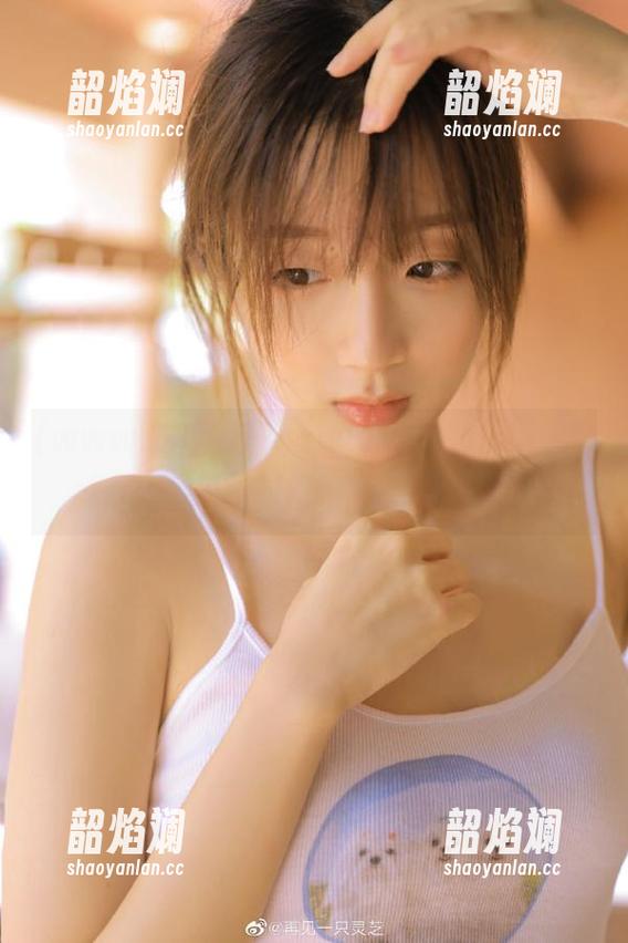 跟着www.吃瓜，永不迷路，第一时间吃瓜不停歇