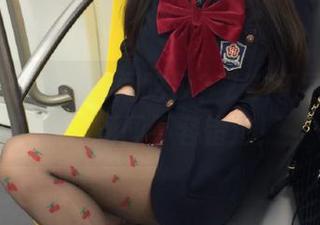 想第一时间吃瓜？ZZTT网址发布热门新闻不容错过！
