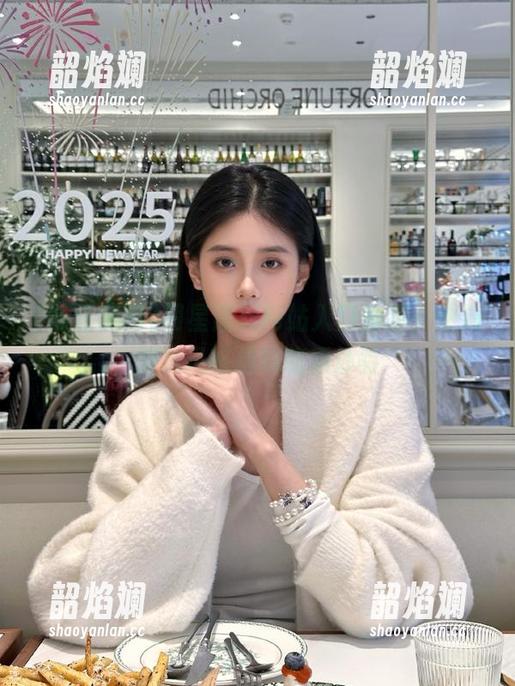 明星黑料网站入口推荐，动漫游戏风格趣味吃瓜体验