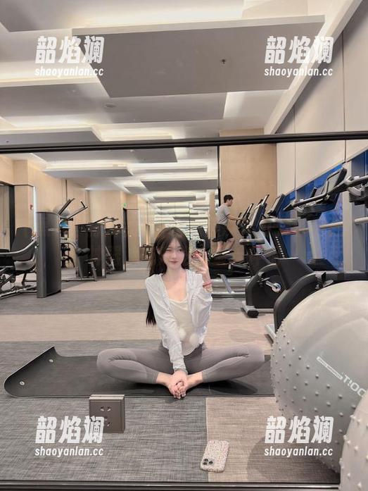 冲哥吃瓜黑料不打烊的导航神器，吃瓜路上最佳伴侣