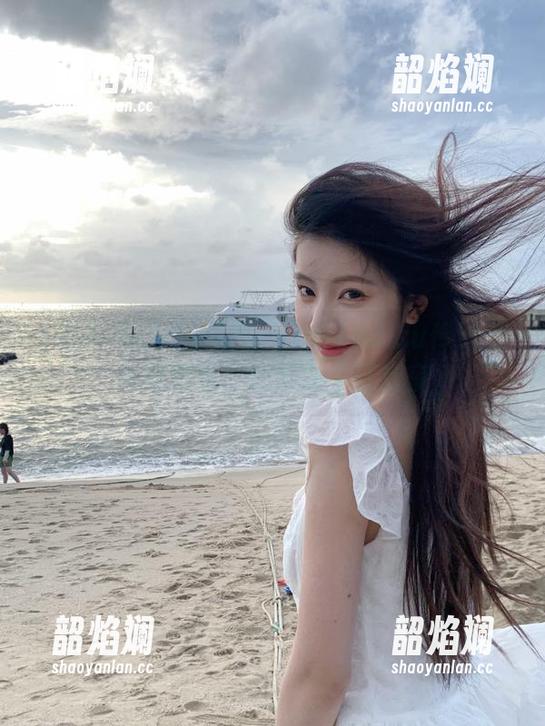 黑料不打烊166.su传送门神速更新，吃瓜女生狂欢夜