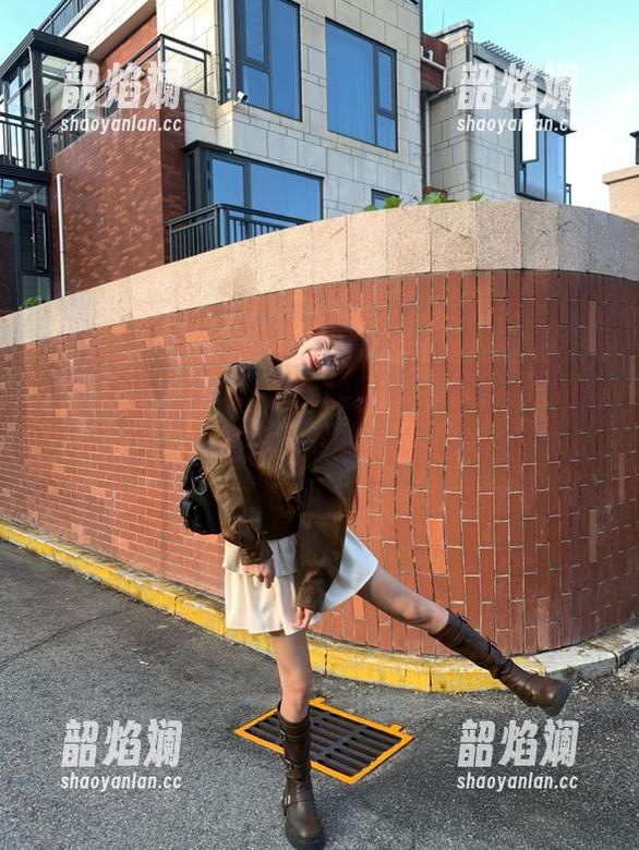 黑料社在线陪你欢乐观看，吃瓜不孤单最萌最黑料！
