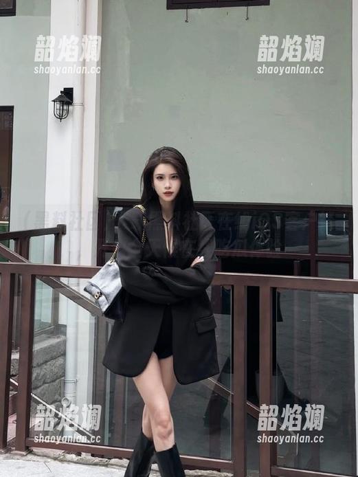 下载黑料社区在线iOS客户端，开启全天候在线吃瓜体验