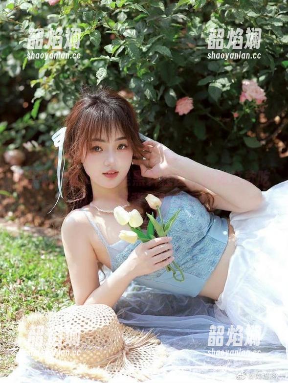 什么是黑料社区？探秘这款吃瓜类网页背后的故事！